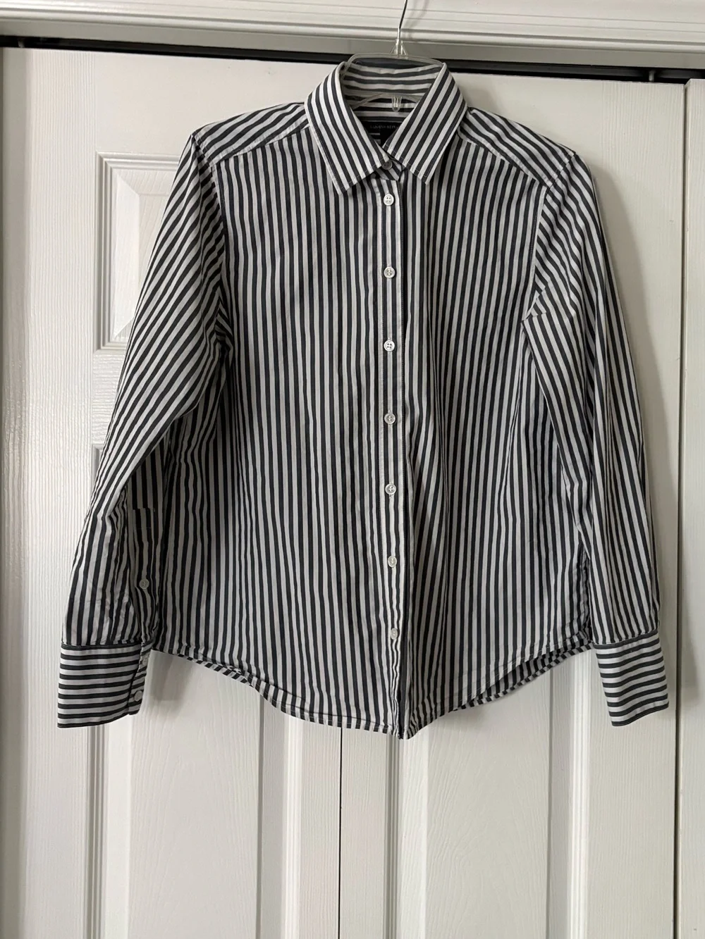 Banana Republic Gray & White Striped Long-Sleeve Dress Shirt